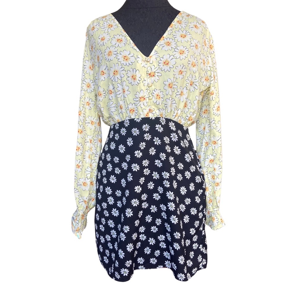 NWT ASOS Long Sleeve V-Neck Button Floral Mini Dress Women’s 6